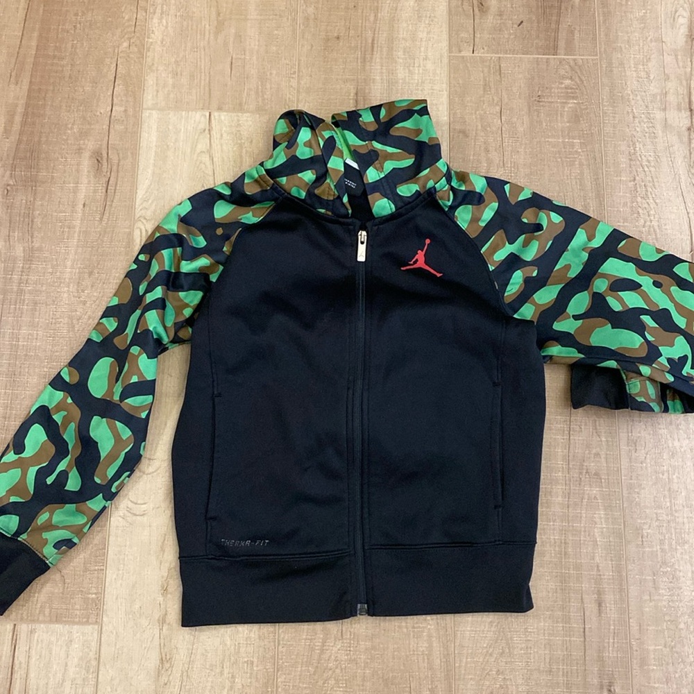 Kids Jordan zip up jacket